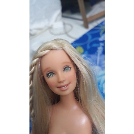 Búp bê barbie đã qua sử dụng