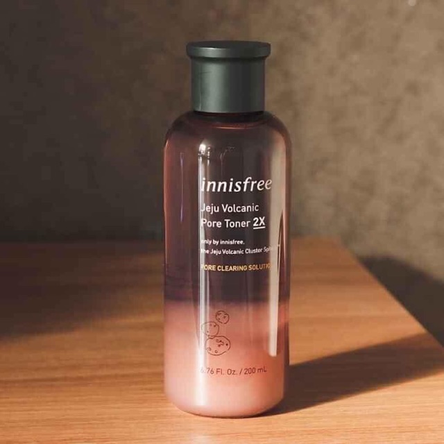 Nước hoa hồng chiết xuất tro núi lửa Jeju Volcanic Pore Toner Innisfree