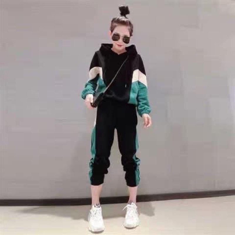 [Mã WASTCOOL giảm 15% tối đa 50K đơn 99K] Bộ thể thao viền 2 màu dành cho nữ | BigBuy360 - bigbuy360.vn