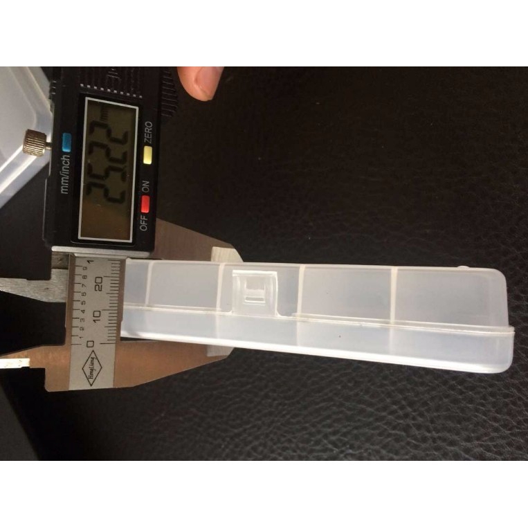 Hộp đựng mồi câu cá có 5 ngăn kích thước 13x6.5x2.5cm