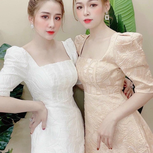 Đầm gấm cổ vuông cao cấp