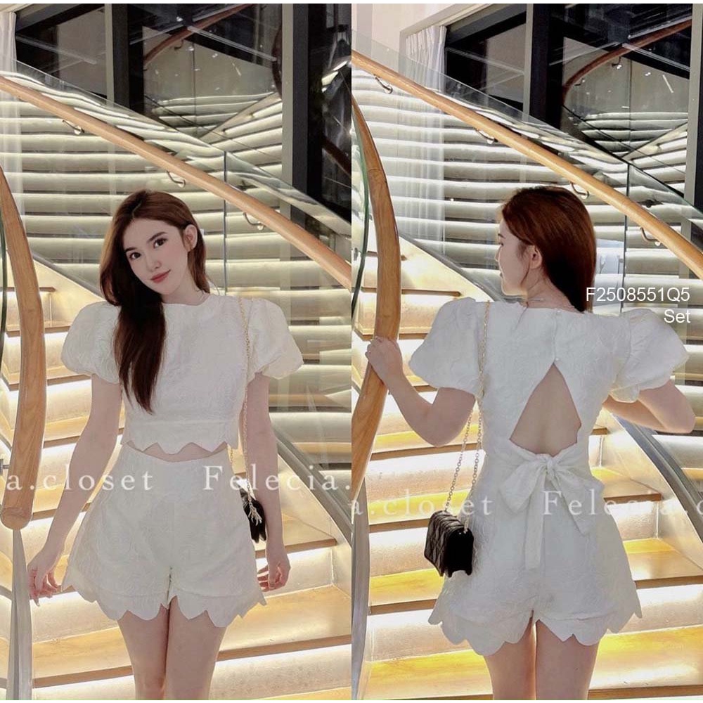 Set gấm lai gợn sóng áo croptop hở lưng cột nơ sau tay phồng kèm quần short kiểu hàng QC