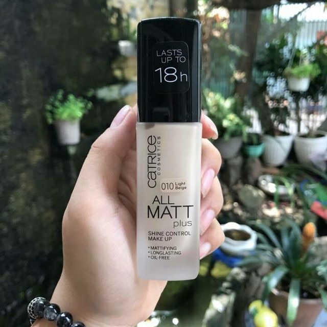 KEM NỀN MỎNG NHẸ CATRICE 18H ALL MATT PLUS SHINE CONTROL MAKEUP