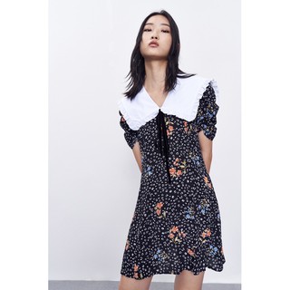 Đầm hoa đen Urban Revivo (thay tag)