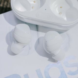 Tai nghe Samsung Galaxy Buds+ 2020 (Galaxy Buds Plus).