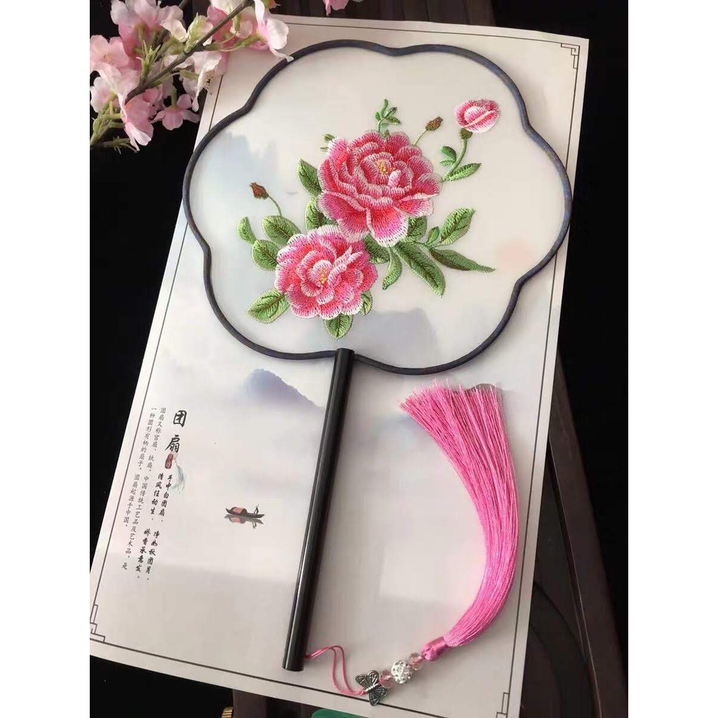 Quạt thêu cổ trang hai mặt cao cấp