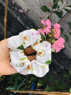 Cột tóc Scrunchies mẫu quả bơ