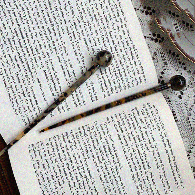 1 Kẹp Tóc Nhựa Họa Tiết Da Báo Thời Trang Cho Nữ