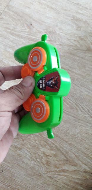 Chiếc mô hình bắn đĩa 2 nồng bằng nhựa rất đẹp