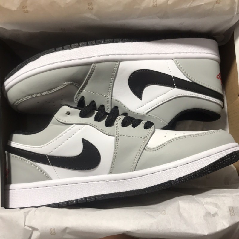 [ KELLY SNEAKERS ] Jordan 1 Low SmokeGrey v2 Ảnh thật + Hàng Sẵn )