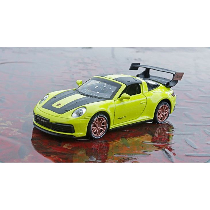 Xe mô hình kim loại Porsche 911 Targa 4S tỷ lệ 1:32
