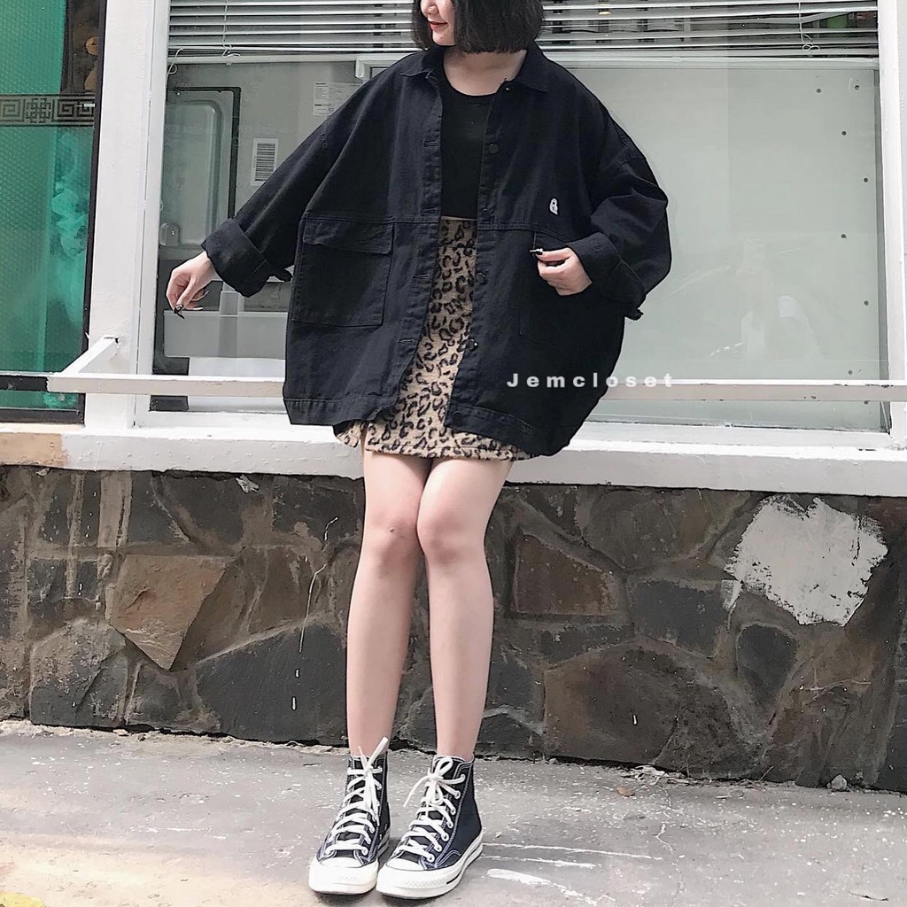 Áo Khoác Jean Nữ Form Rộng JEM CLOSET Áo Khoác Bò Nữ Màu Đen Có Hình Thêu Trước Ngực Mix Đồ Đa Dạng TINNAL 1965