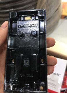 Ố cắm 3 cửa OMINSU K28