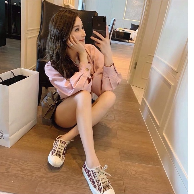 Giày SNEAKER Cổ Thấp Màu Xám Thiết Kế Mới Năng Động Thời Trang