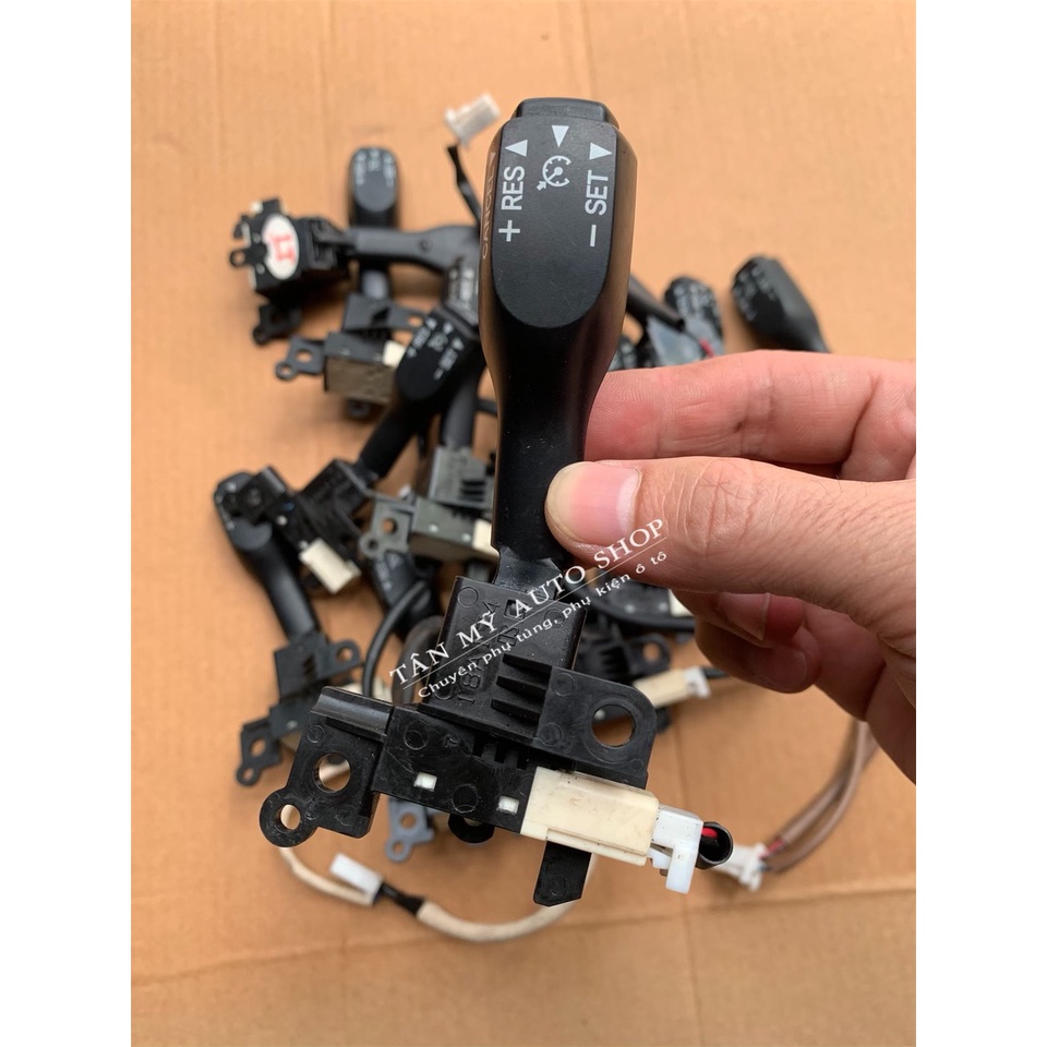 Công tắc cruise control Toyota Camry / Altis / Vios / Inova