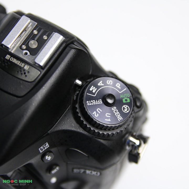 Máy ảnh Nikon D7100