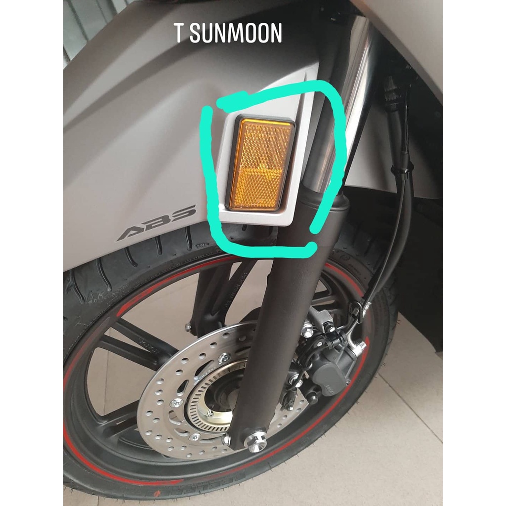 Tấm phản quang sau sh 350i honda giá 1 cái
