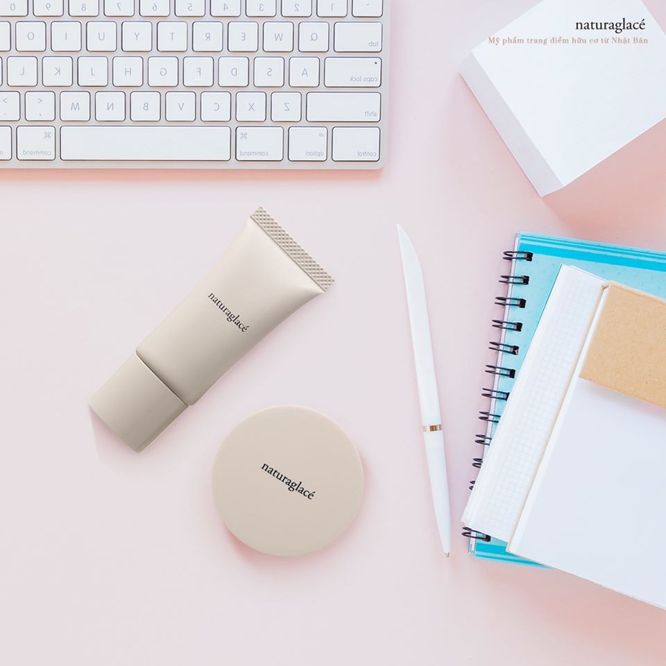 Bộ mỹ phẩm hữu cơ Kem nền dưỡng da & Phấn phủ chống nắng naturaglacé mini size | BigBuy360 - bigbuy360.vn