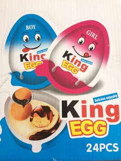 Trứng king egg , trứng bánh quy chấm socola kèm đồ chơi