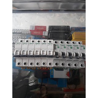 Át 1 cực Schneider EZ9 16,20,25,32A
