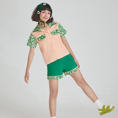 Gimme A Hug - Áo sơ mi Vui vẻ