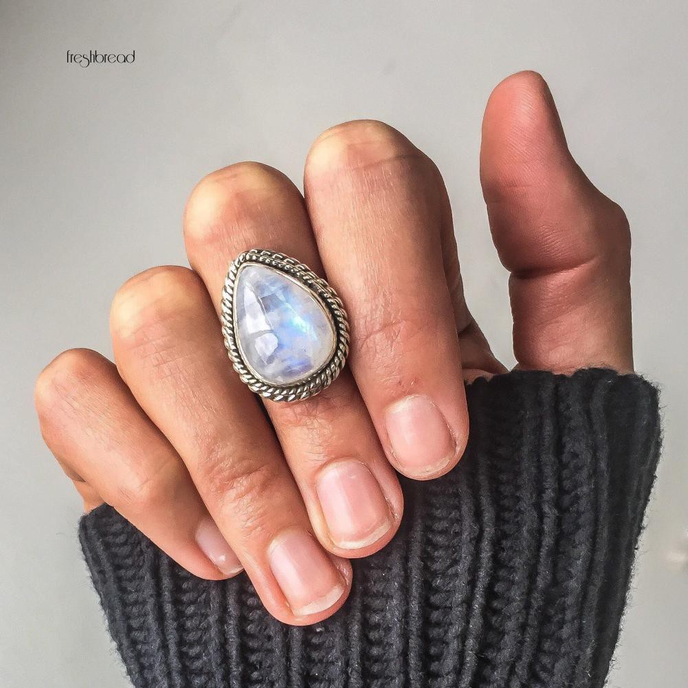 Nhẫn đeo ngón tay đính đá mặt trăng nhân tạo lớn hình giọt nước tuyệt đẹp