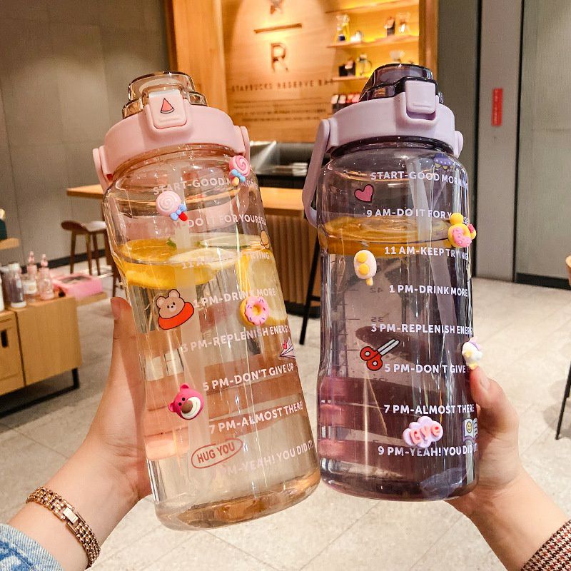 Bình Đựng Nước 2L , 0,5L ( Lít ) Dễ Thương Cute Có Vạch Báo Giờ Uống Nước 2000ml , 500ml