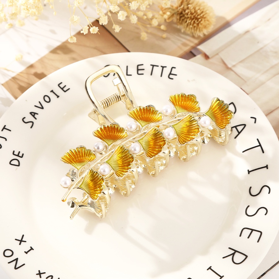 Kẹp Tóc Hình Lá Sen Đính Hạt Giả Ngọc Trai