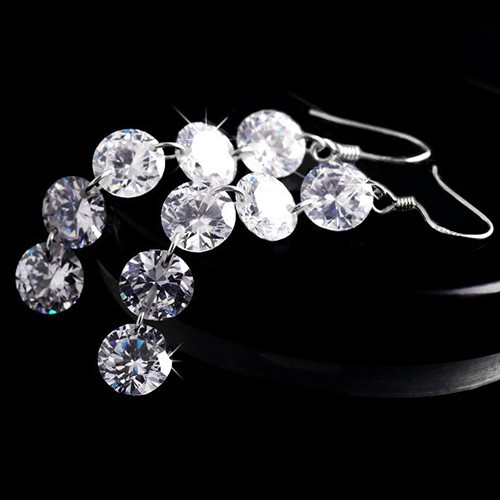 Đôi bông tai dáng dài đính đá xinh xắn thời trang cho nữ