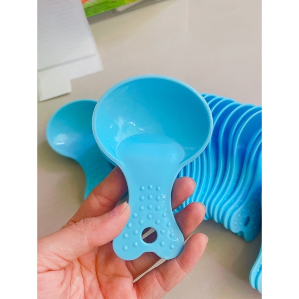 Muỗng Múc Hạt cho chó mèo hamster,...  Thìa đong thức ăn cho thú cưng