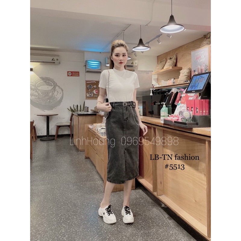 CHÂN VÁY BÒ DÁNG DÀI KÈM ĐAI XÍCH