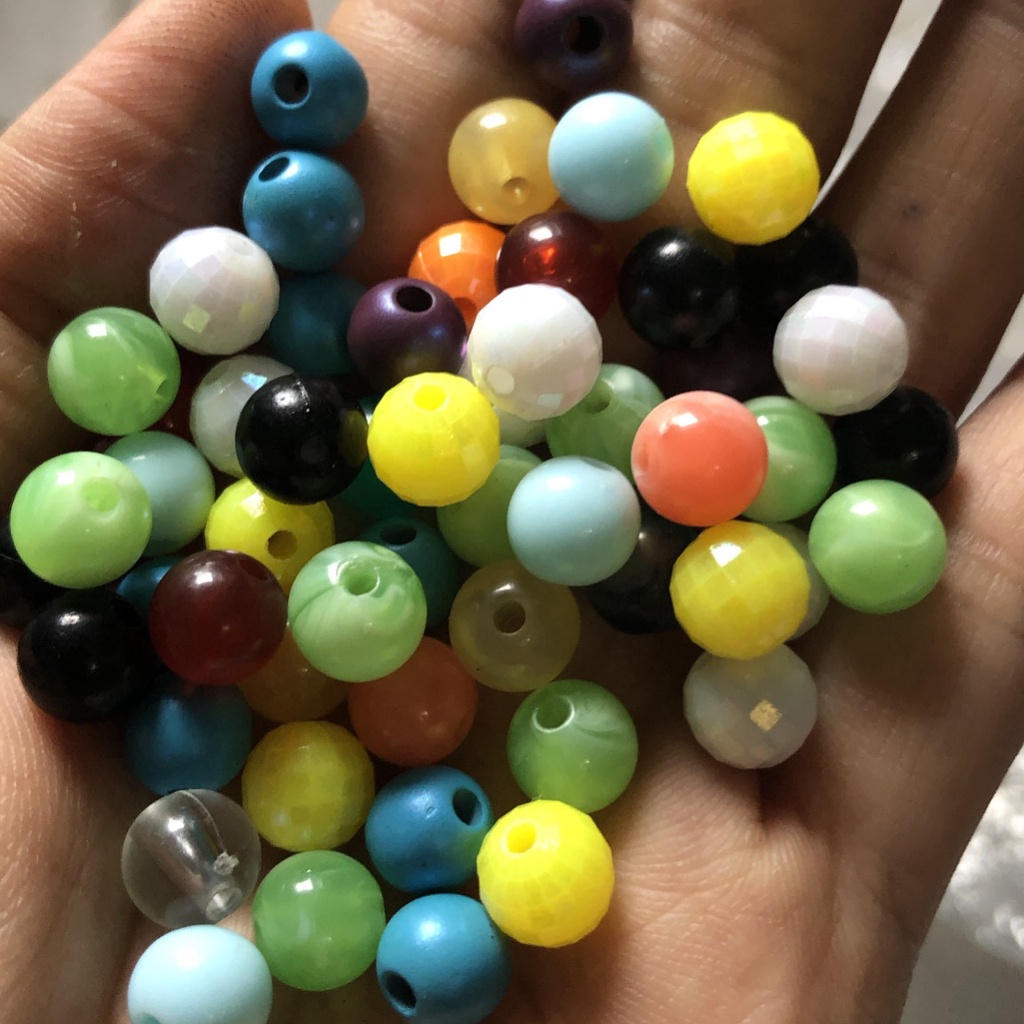 Sale thanh lý 10-25gam hạt nhưa 8mm-10mm đủ màu