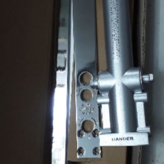 Tay co thủy lực Âm Cửa Hander