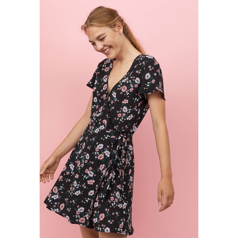 Đầm hoa đắp chéo hiệu H&M