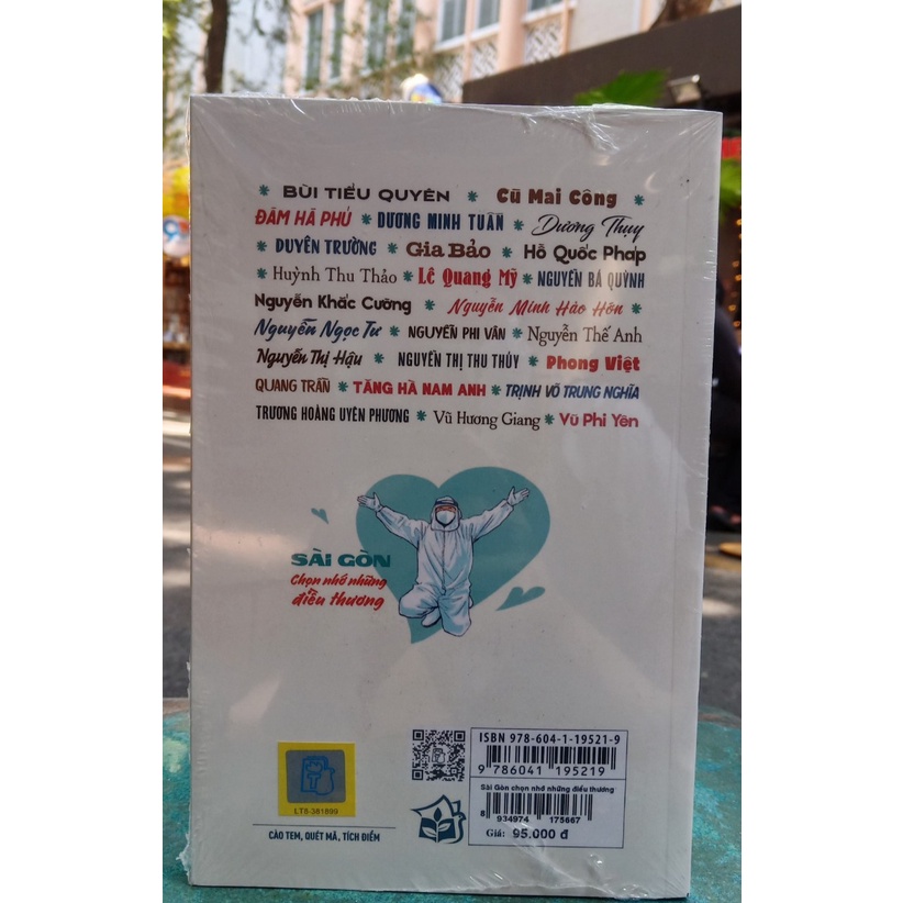 [Mã LIFEMALL995 giảm 10% đơn 99K] Sách-Sài Gòn Chọn Nhớ Những Điều Thương-Cách Chúng Ta Cùng Nhau Đi Qua Đại Dịch
