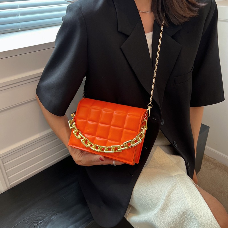 Túi Xách Đeo Vai Hình Vuông Màu Trơn Phối Dây Xích Hình Vuông Nhỏ Phong Cách Retro 2022 NB00122