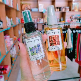 TINH DẦU XỊT PHÒNG THÁI LAN