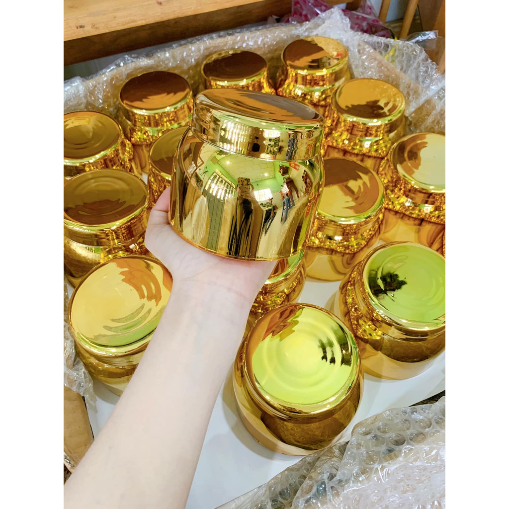 Kem body dưỡng trắng toàn thân loại siêu ủ mạnh cho da chai lì đen sạm, trắng mịn không hồi da,  không bết rít VN01