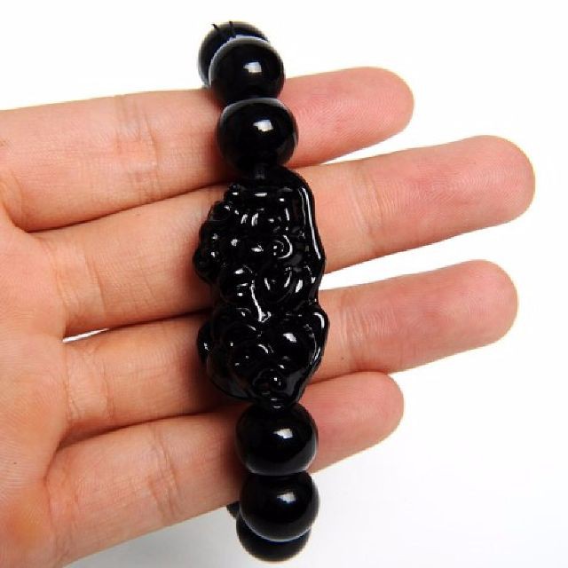 Vòng Đá Thiên Nhiên Phong Thuỷ 12 Ly Đen P039