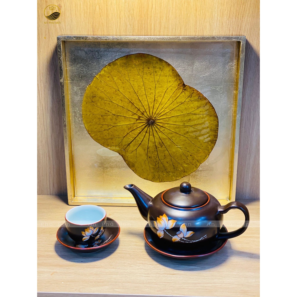 Khay sơn mài lá sen