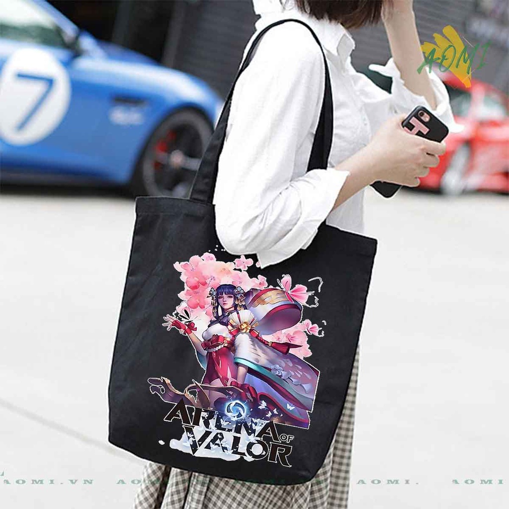 TOTE CANVAS GARENA LIÊN QUÂN TÚI VẢI ĐEO VAI BAG CÓ KHÓA KÉO SIZE LỚN 33x38cm AOMIVN DU LỊCH MÀU ĐEN TRẮNG