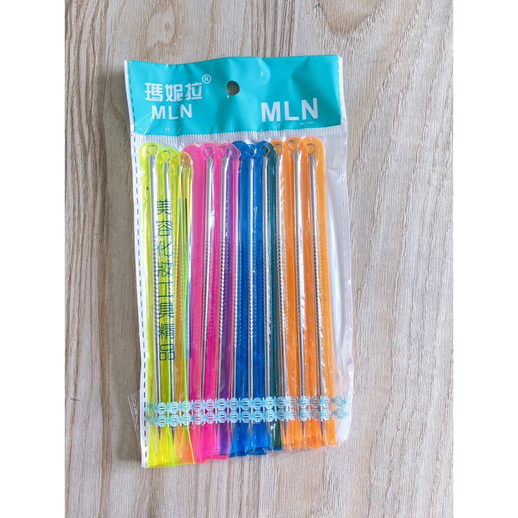 1 Vỉ Que Nặn Mụn 7 Màu MLN.