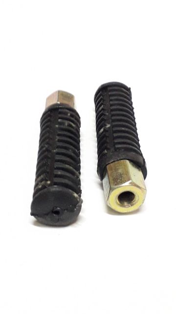 Cao su gác chân sau 67+81