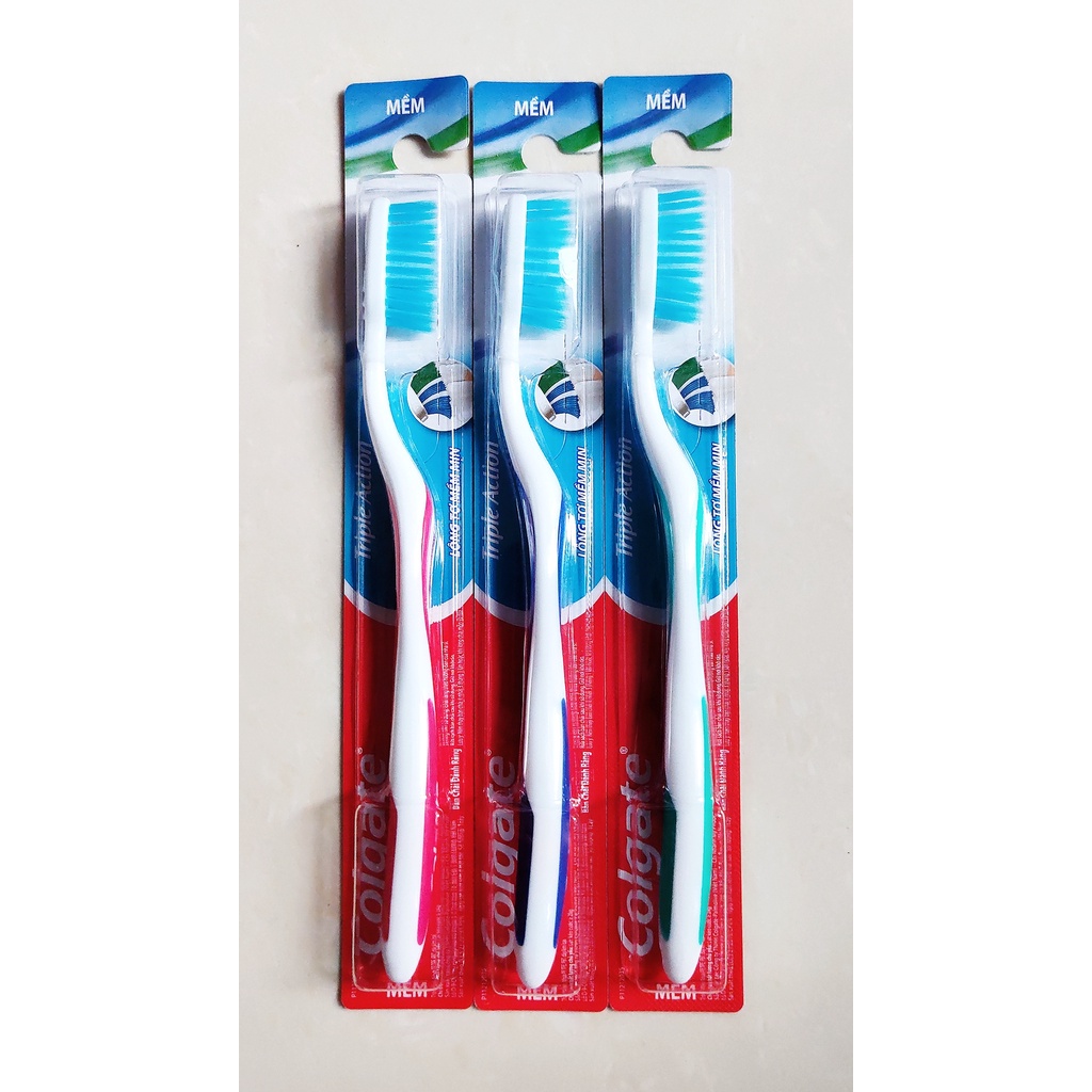 Bàn chải đánh răng Colgate Triple Action lông tơ mềm mịn nhiều màu