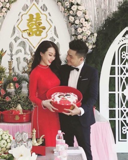 Áo gấm cao cấp đính ngọc