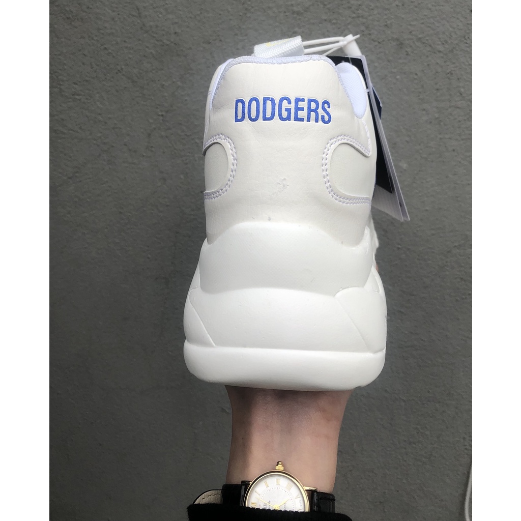 shopgiaykiencuongGiày thể thao MLB LA nam nữ Giầy độn đế trắng chữ xanh siêu hot 2022 fuill box bil
