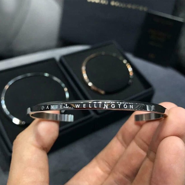 Vòng tay nam nữ Titan không gỉ khắc chữ kiểu hở nhiều màu - TA059