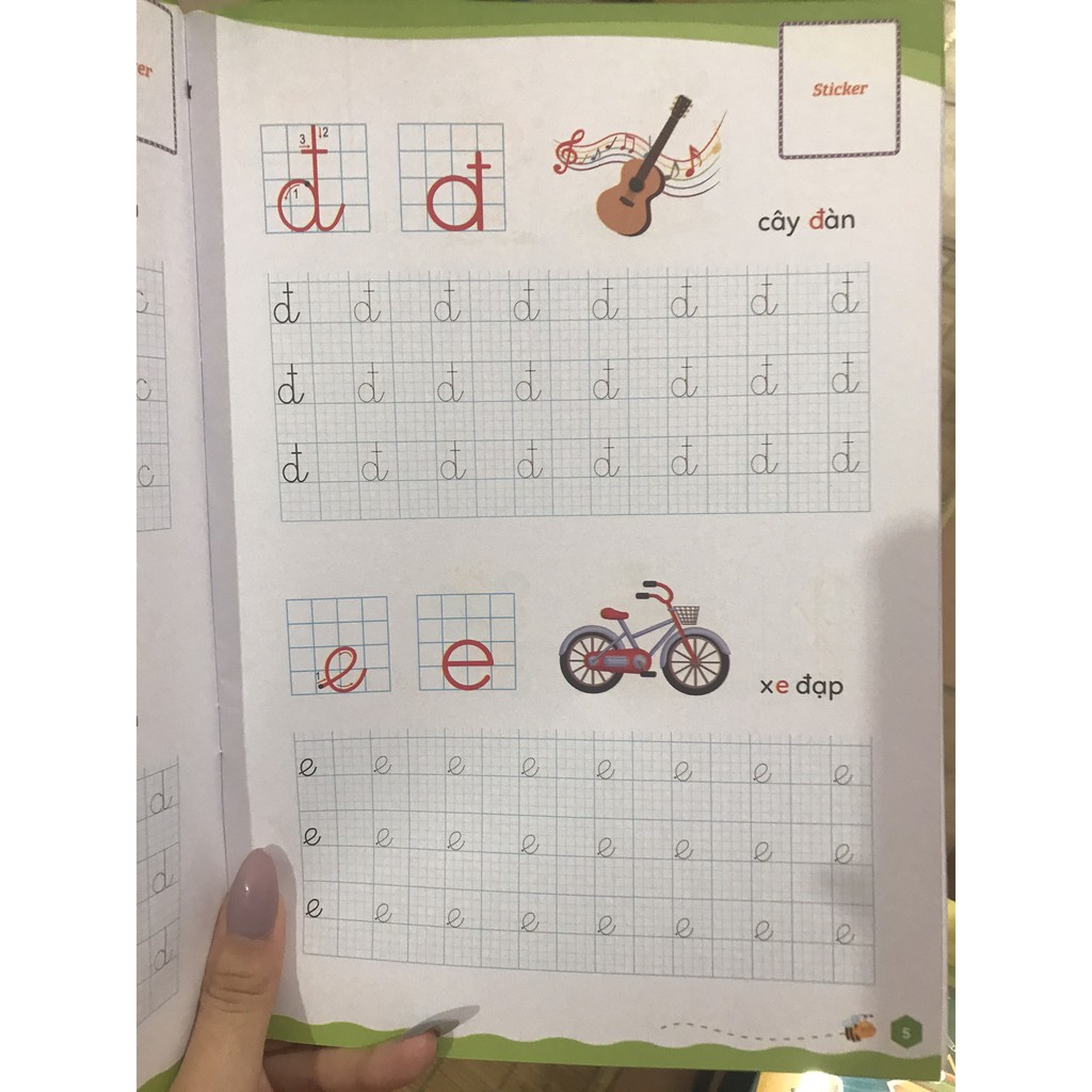 Sách - Hello chào lớp 1 : Tô chữ cái Tiếng Việt