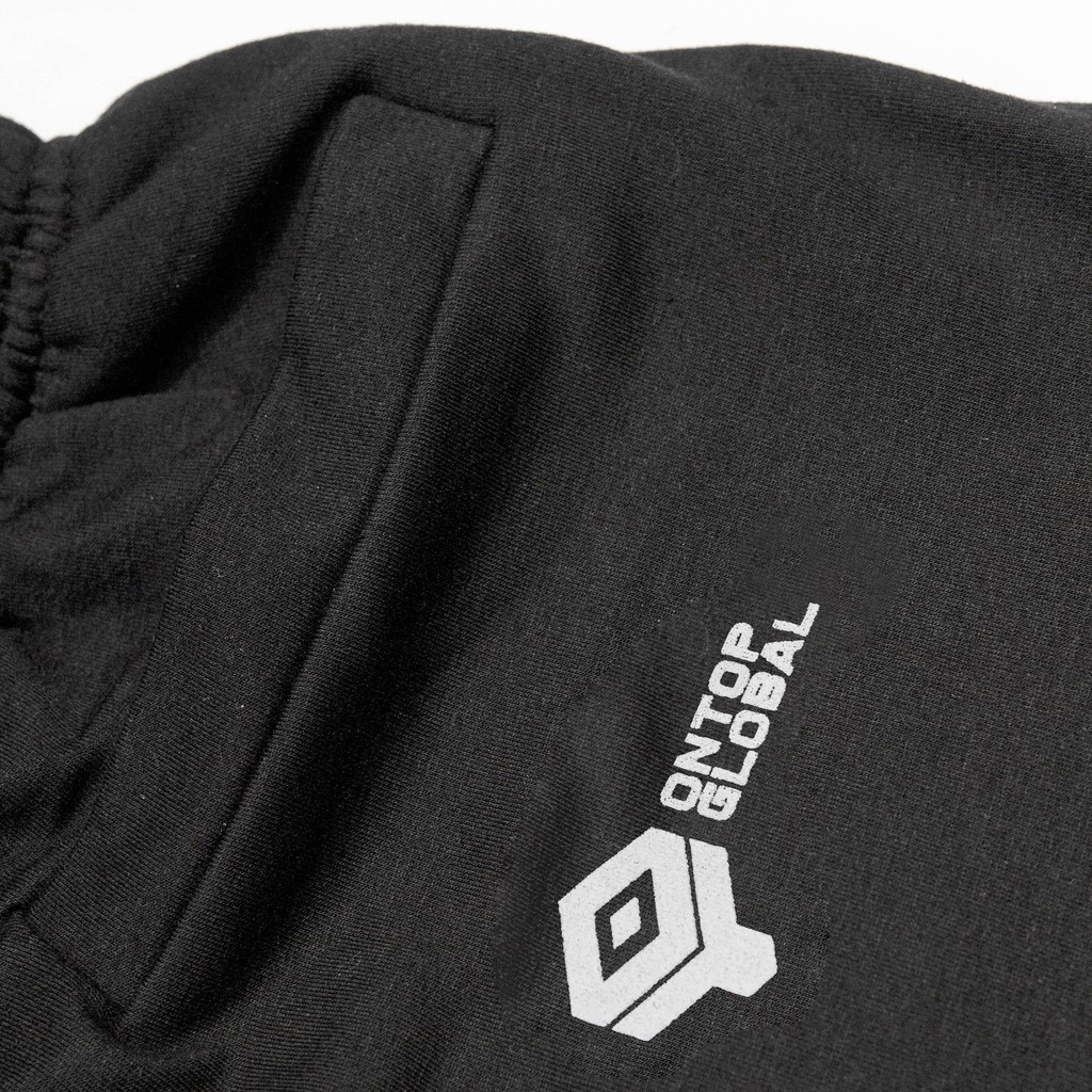 [Mã SKAMA06 giảm 8% TỐI ĐA 50K đơn250K] Quần short thun nam nữ màu đen ONTOP - Pyramid | BigBuy360 - bigbuy360.vn