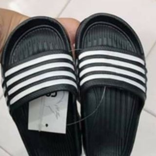 Dép dép nhựa hàng xách tay thái lan cực kỳ bền cả nhà nhé, hàng chả khác gì das hàng hiệu đâu sj. Êm, bền đi suớng chân.